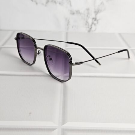 Creamy Sunglass Allure