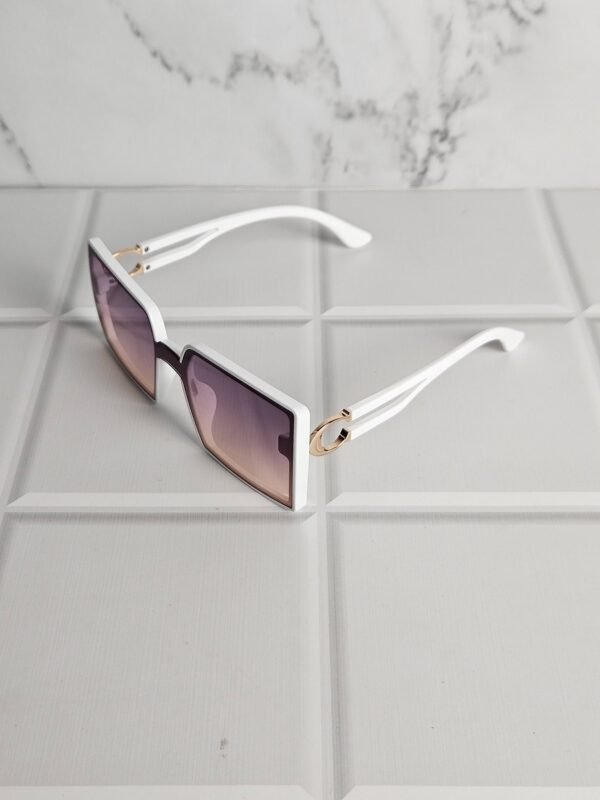 KRATI White Pearl Shades